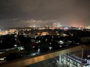 S & E Condo with Panoramic View